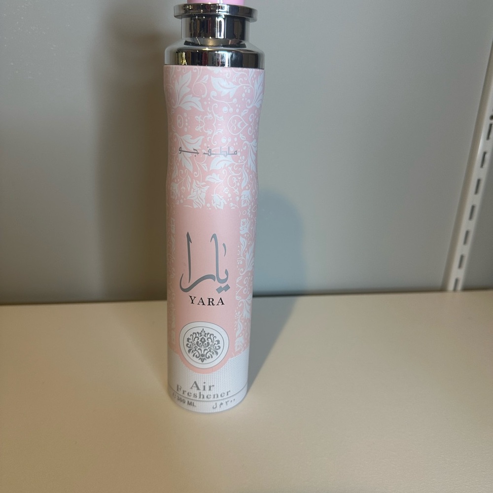 Yara Pink and White Air Freshener